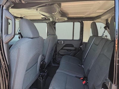 2025 Jeep Wrangler 4-Door Sahara 4x4