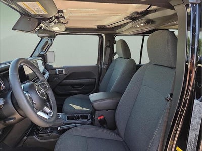 2025 Jeep Wrangler 4-Door Sahara 4x4