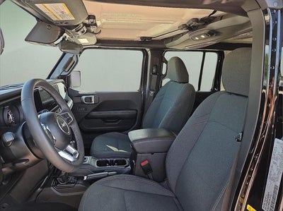 2025 Jeep Wrangler 4-Door Sahara 4x4
