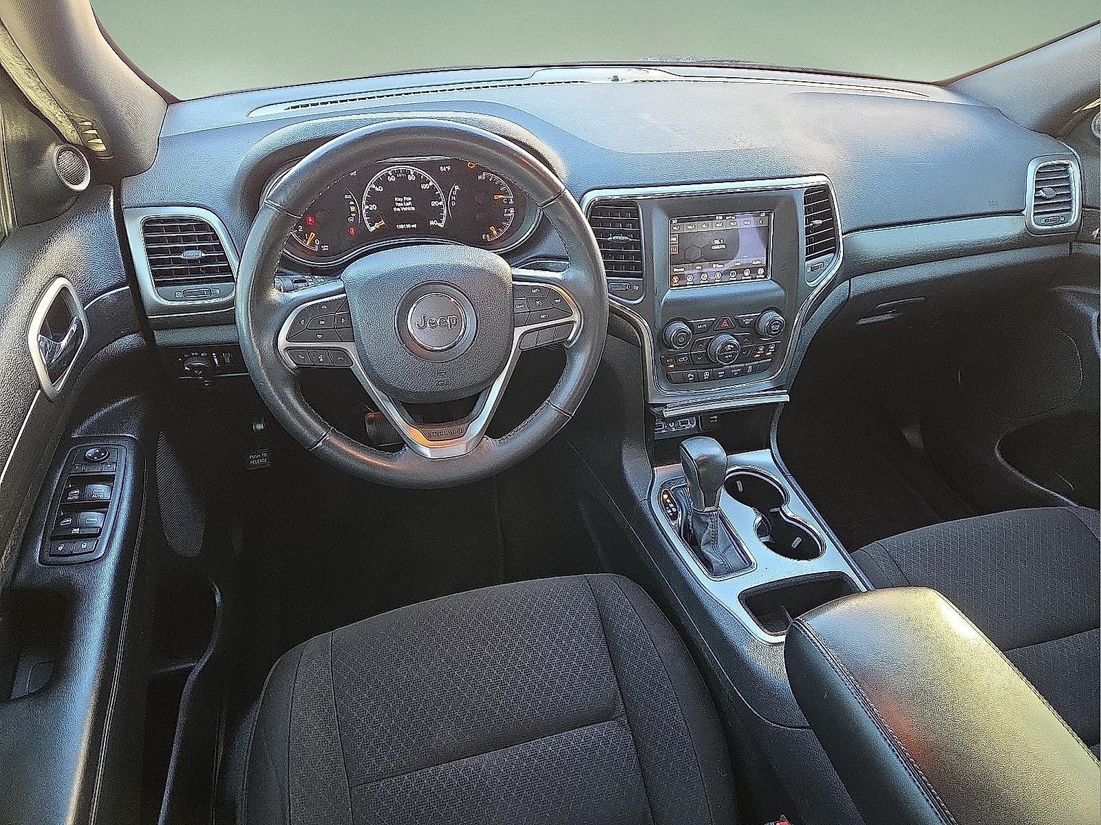 2018 Jeep Grand Cherokee Laredo 4x4