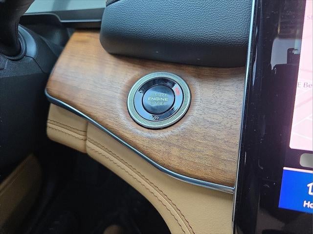 2025 Jeep Grand Cherokee Summit Reserve 4x4