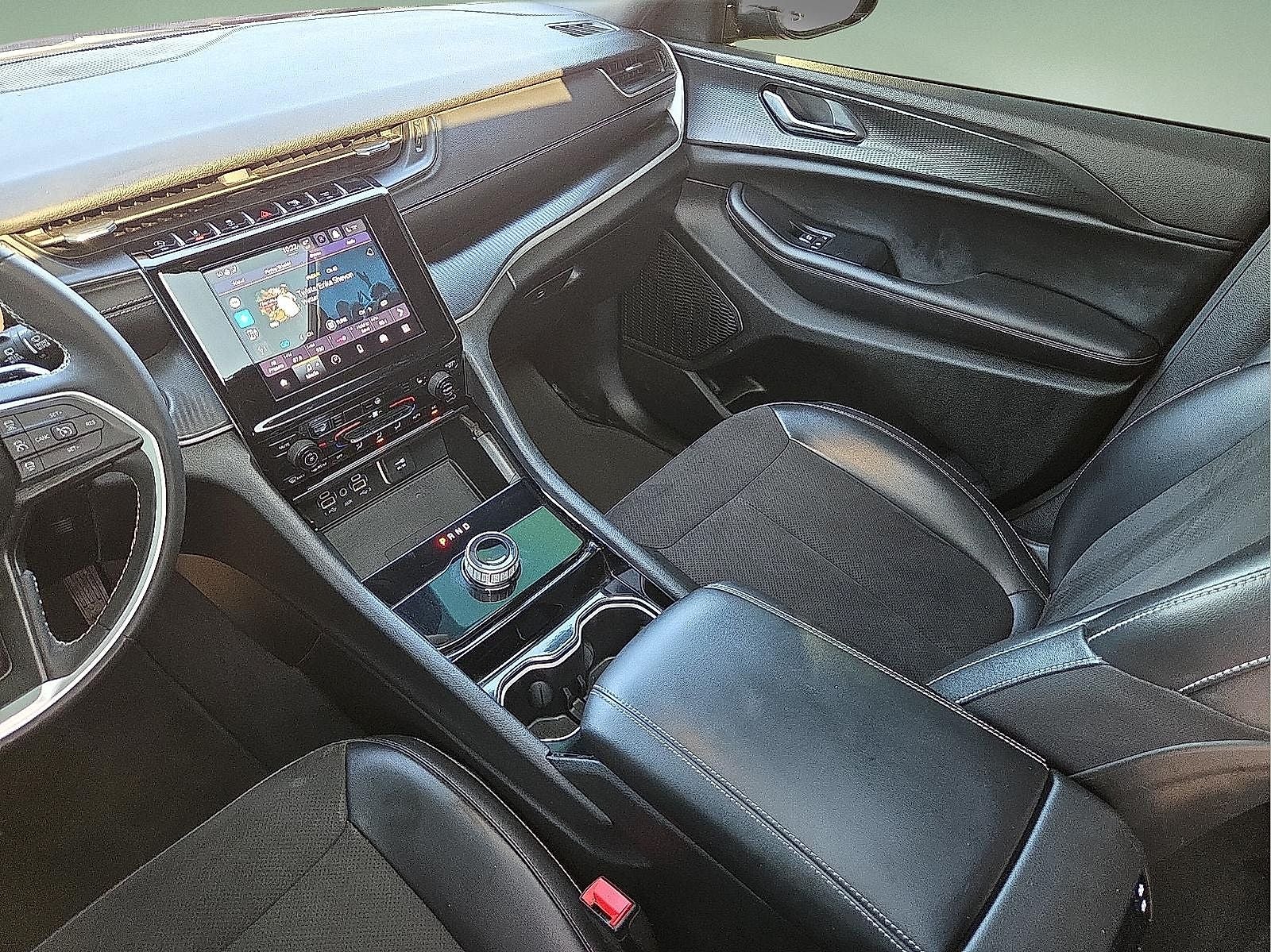 2023 Jeep Grand Cherokee L Altitude 4x4