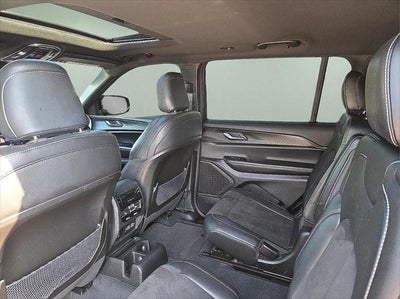 2023 Jeep Grand Cherokee L Altitude 4x4