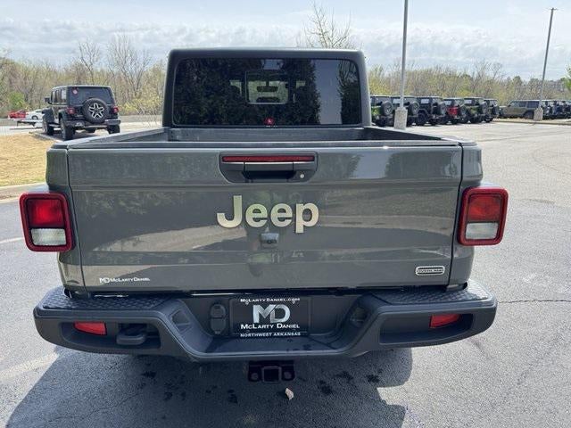 2022 Jeep Gladiator Overland 4x4