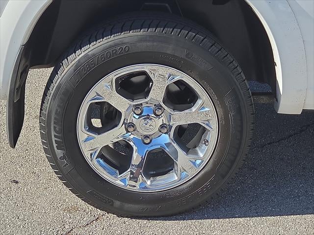 2017 RAM 1500 Laramie Crew Cab 4x4 5'7' Box