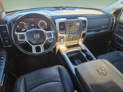 2017 RAM 1500 Laramie Crew Cab 4x4 5'7' Box