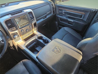 2017 RAM 1500 Laramie Crew Cab 4x4 5'7' Box