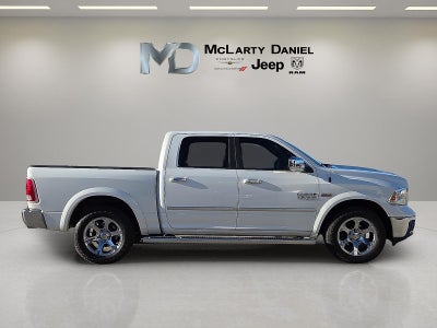 2017 RAM 1500 Laramie Crew Cab 4x4 5'7' Box