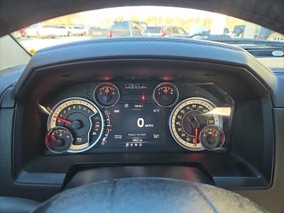 2017 RAM 1500 Laramie Crew Cab 4x4 5'7' Box