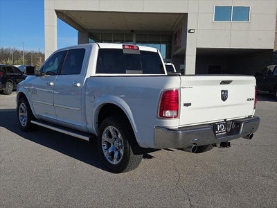 2017 RAM 1500 Laramie Crew Cab 4x4 5'7' Box