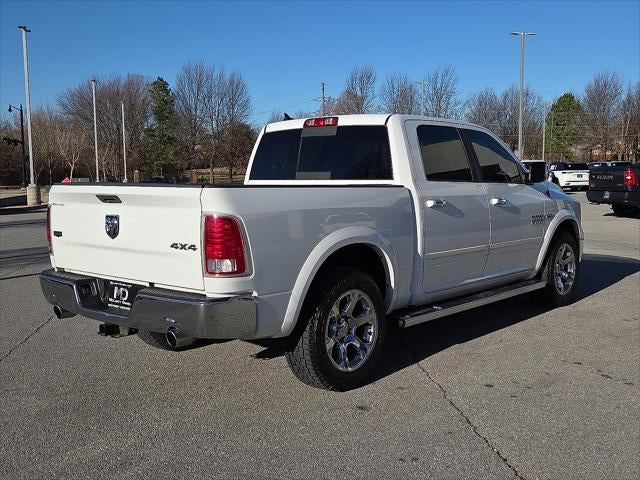 2017 RAM 1500 Laramie Crew Cab 4x4 5'7' Box