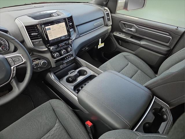 2025 RAM 1500 Big Horn Crew Cab 4x4 6'4' Box