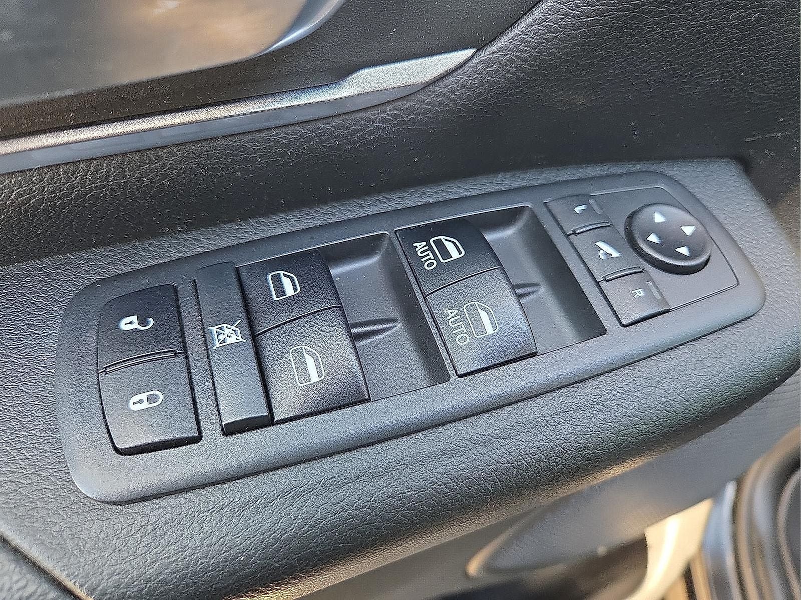 2019 RAM 1500 Big Horn/Lone Star Crew Cab 4x4 5'7' Box