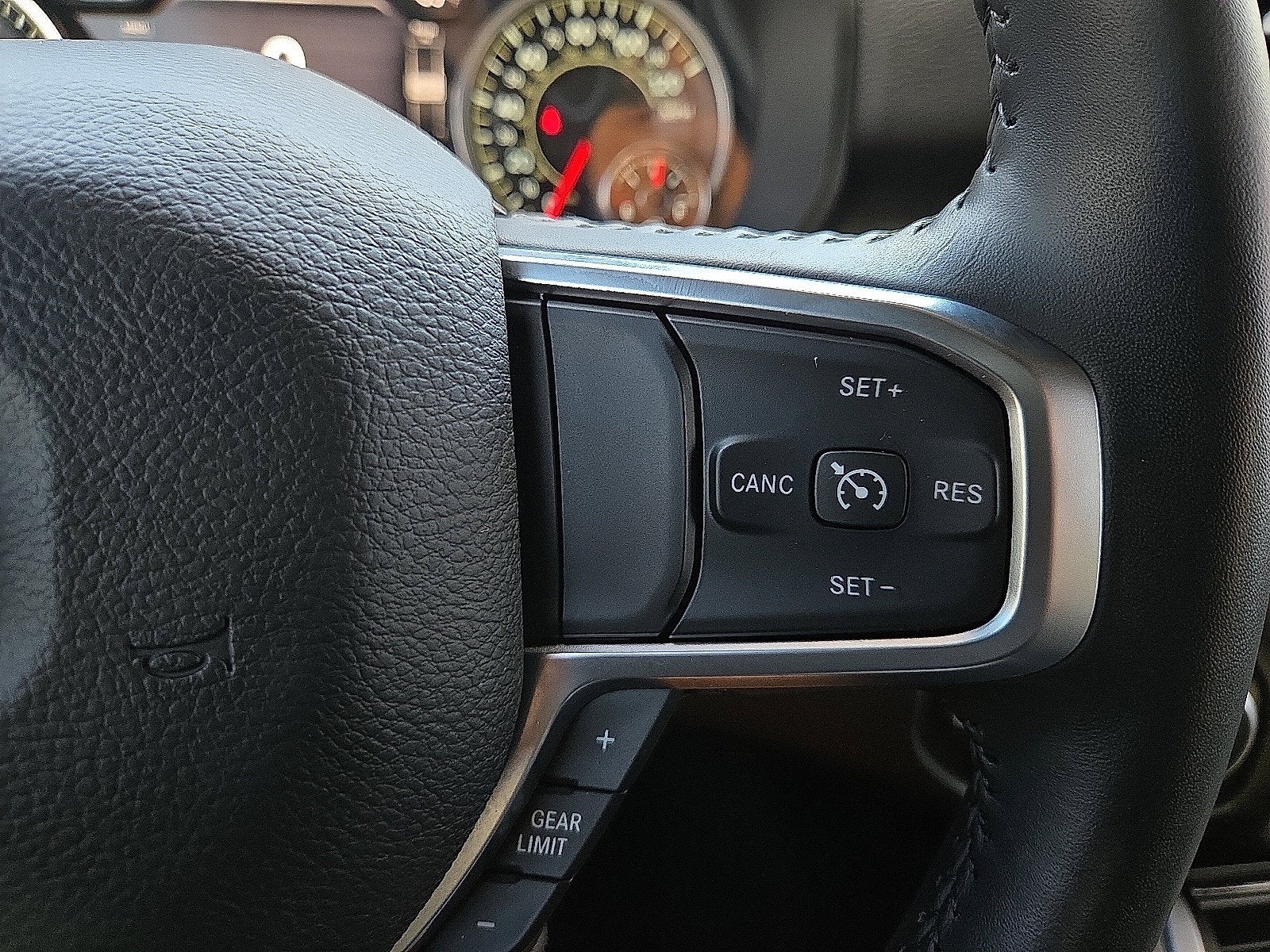 2024 RAM 1500 Big Horn Crew Cab 4x4 5'7' Box