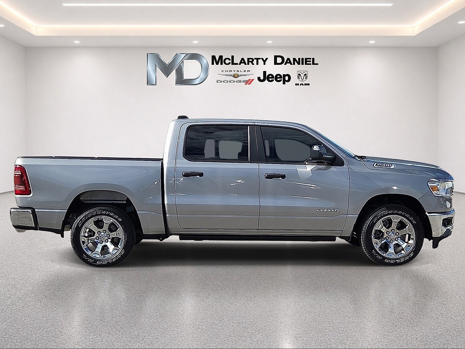 2024 RAM 1500 Big Horn Crew Cab 4x4 5'7' Box