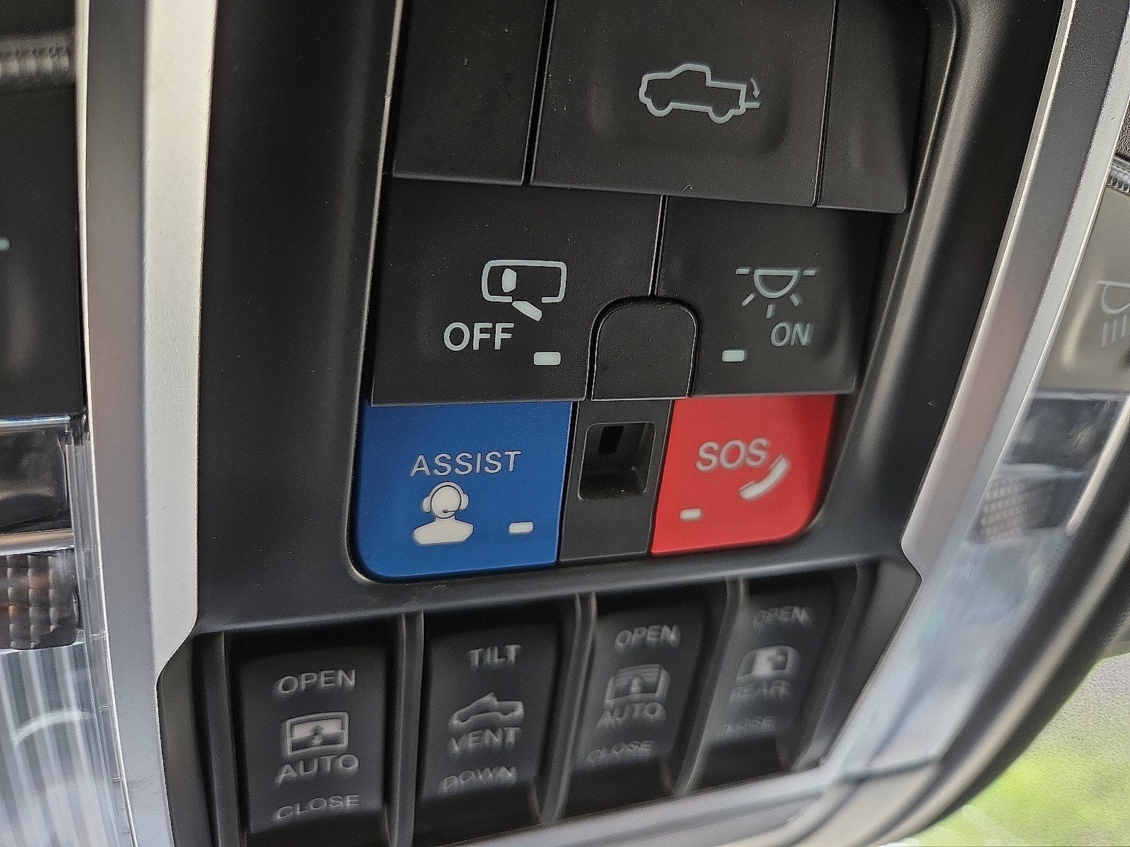 2022 RAM 1500 Limited Crew Cab 4x4 5'7' Box