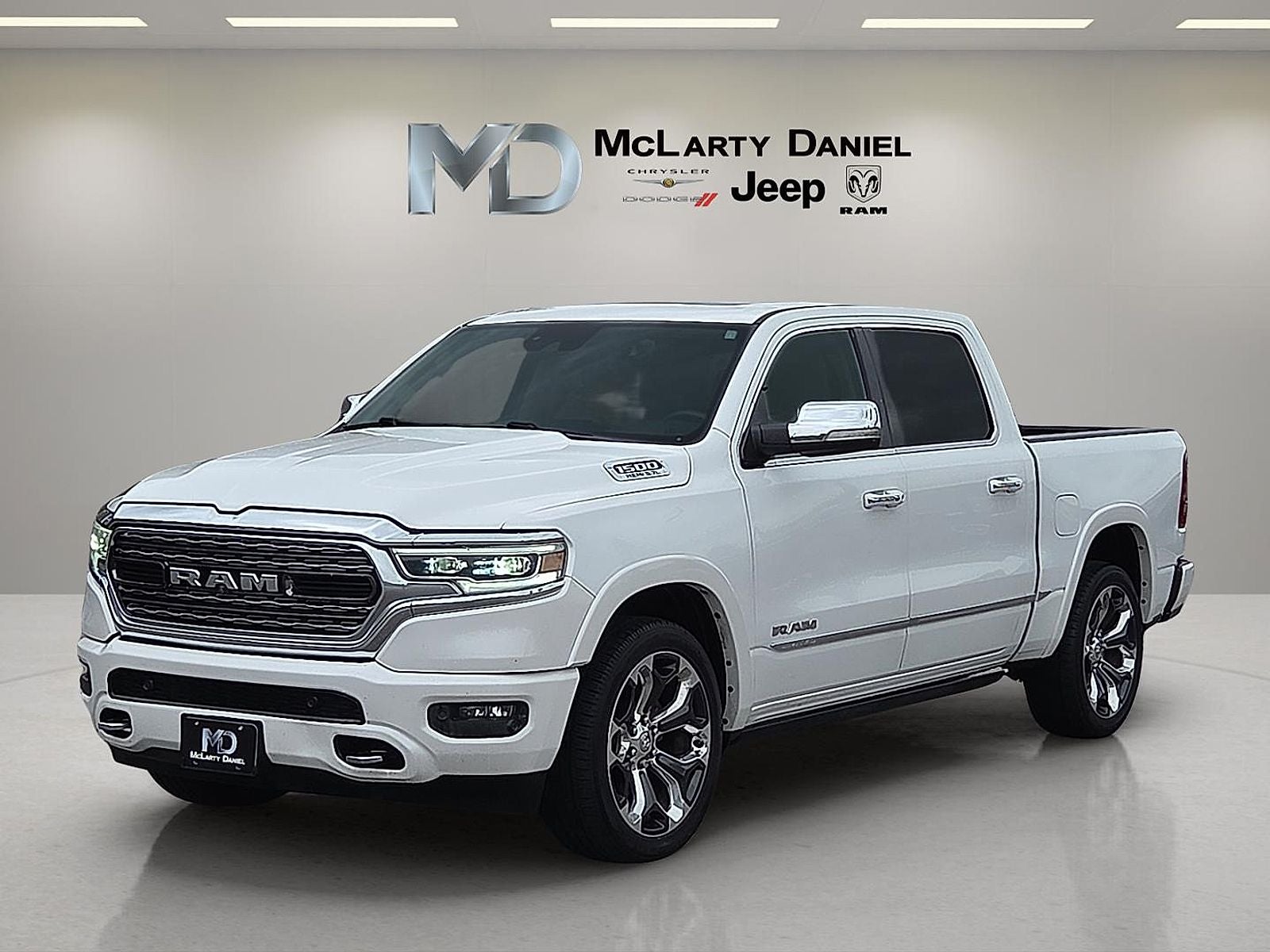 2019 RAM 1500 Limited Crew Cab 4x4 5'7' Box