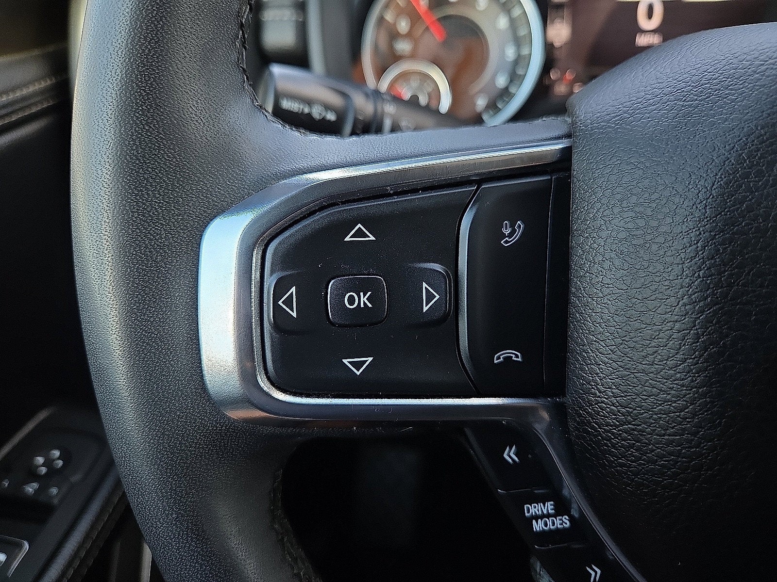2025 RAM 1500 Laramie Crew Cab 4x4 5'7' Box