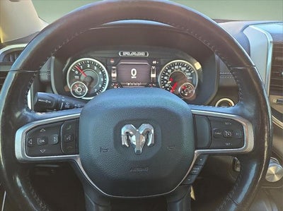 2020 RAM 1500 Laramie Crew Cab 4x4 5'7' Box