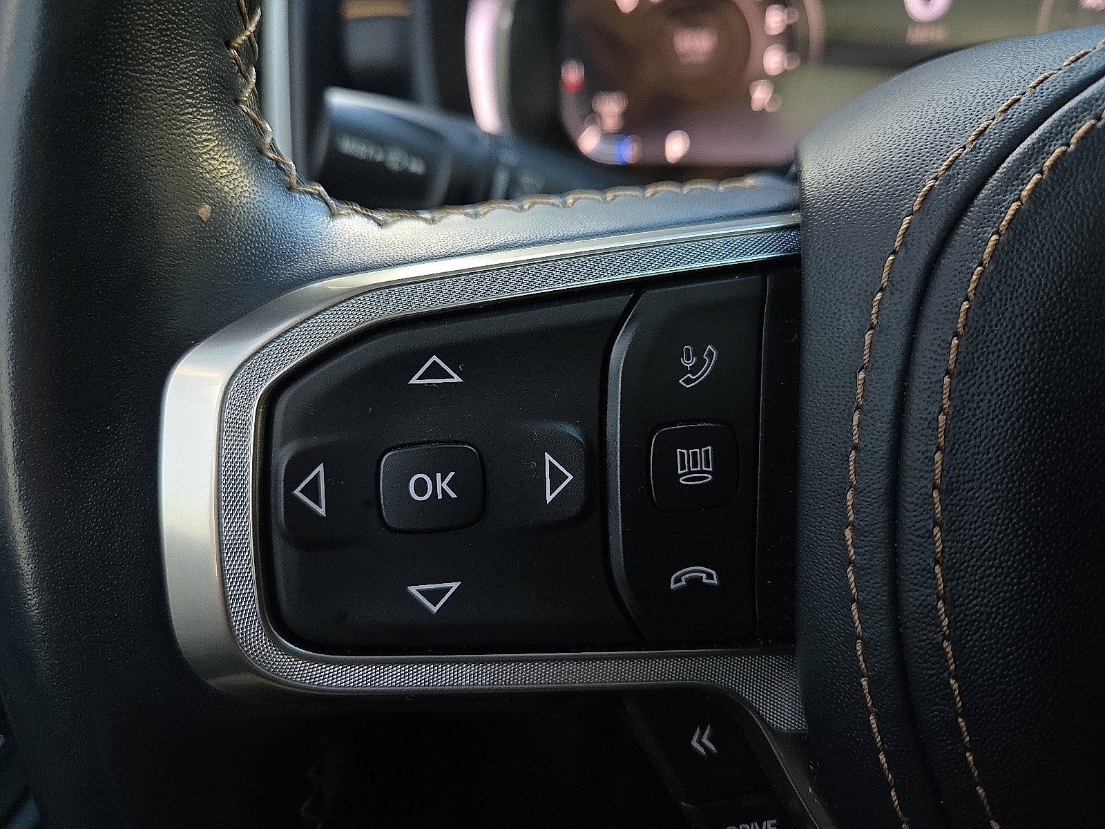 2025 RAM 1500 Tungsten Crew Cab 4x4 5'7' Box