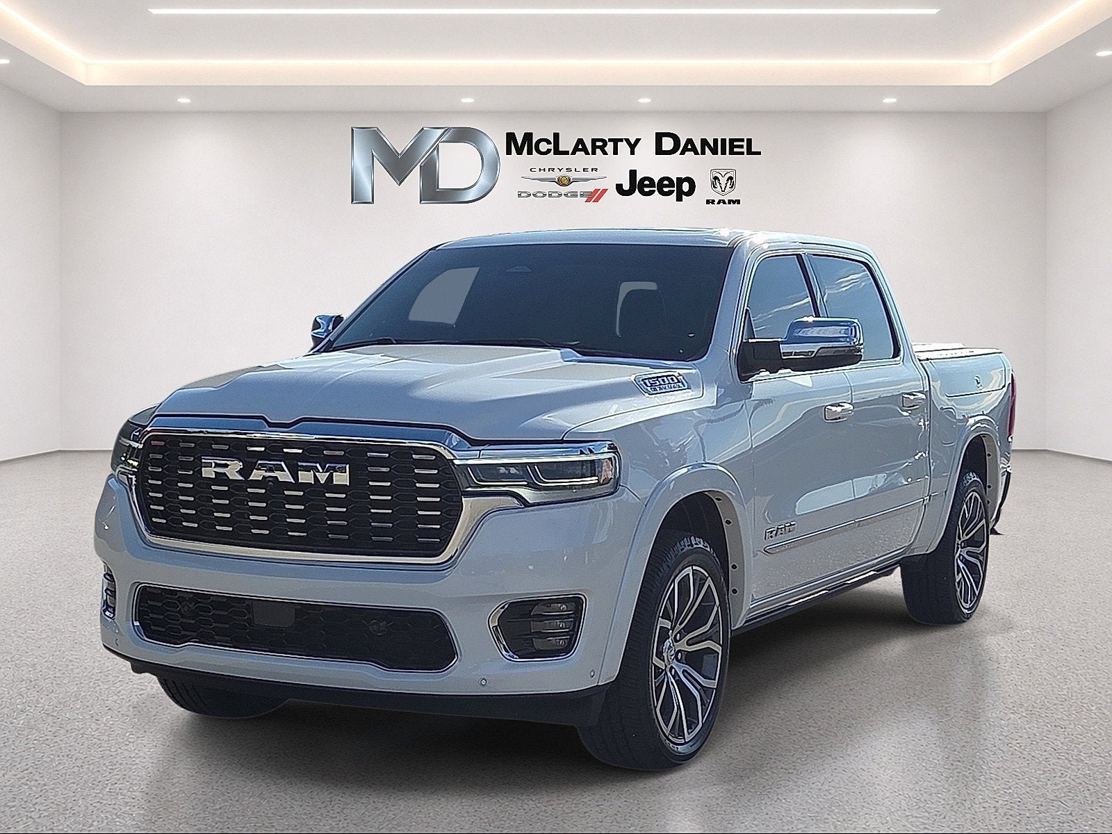 2025 RAM 1500 Tungsten Crew Cab 4x4 5'7' Box