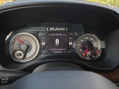 2020 RAM 1500 Laramie Longhorn Crew Cab 4x4 5'7' Box