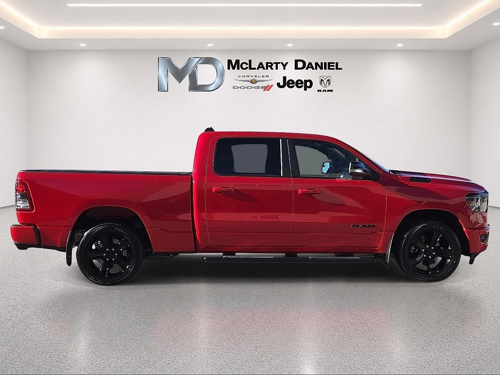 2021 RAM 1500 Big Horn Crew Cab 4x4 6'4' Box