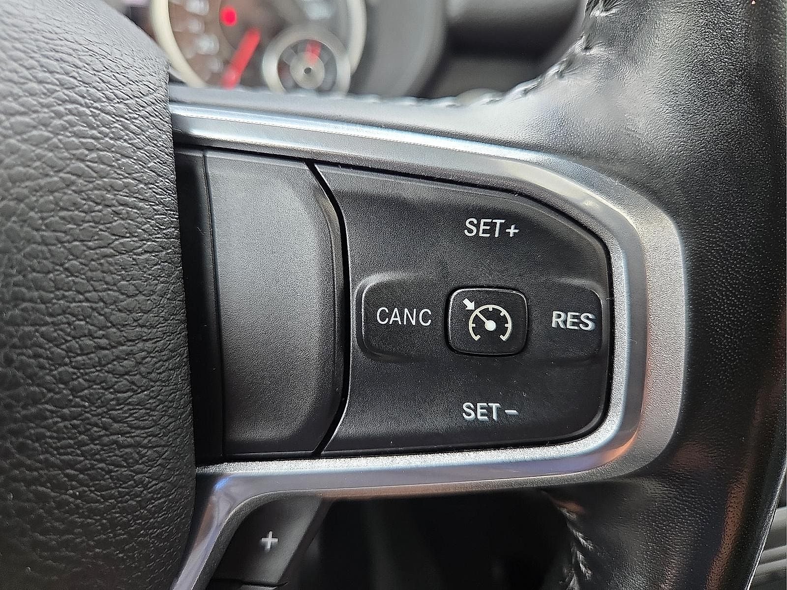 2022 RAM 1500 Laramie Crew Cab 4x4 6'4' Box