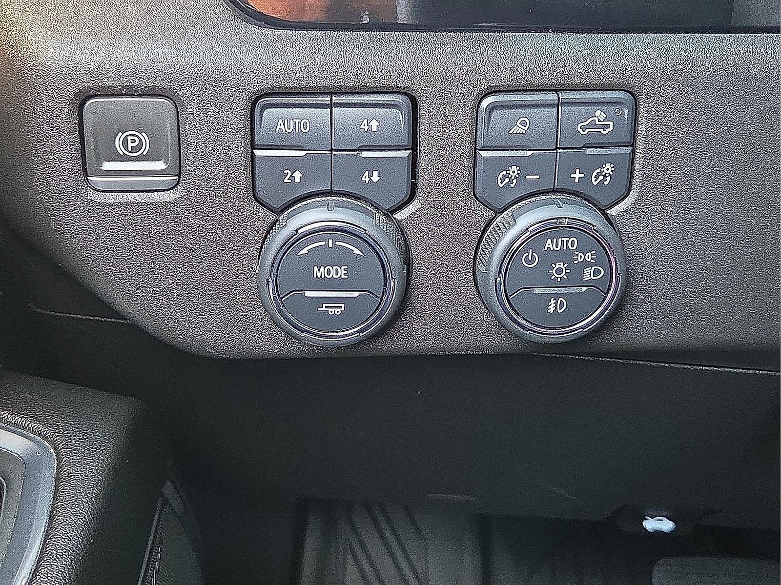 2024 Chevrolet Silverado 3500HD 4WD Crew Cab Standard Bed High Country