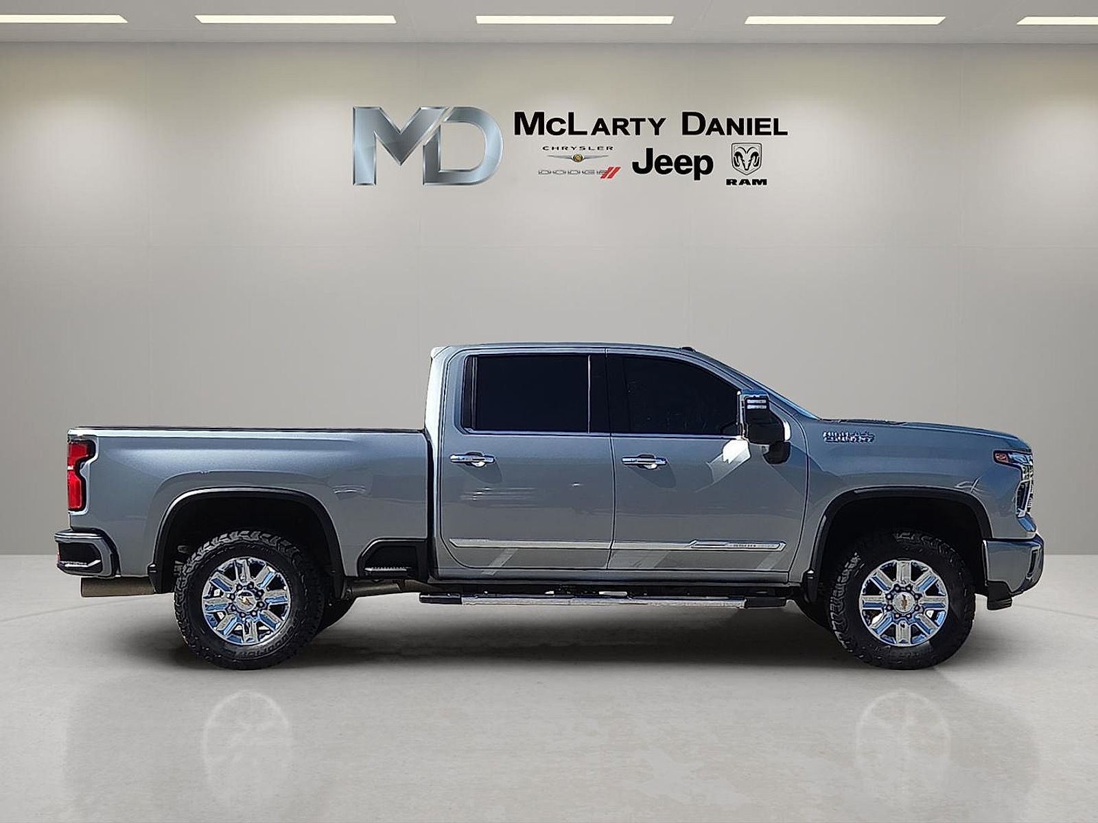 2024 Chevrolet Silverado 3500HD 4WD Crew Cab Standard Bed High Country