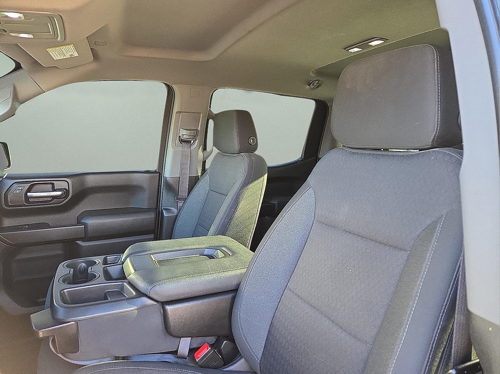 2022 Chevrolet Silverado 1500 4WD Crew Cab Short Bed Custom