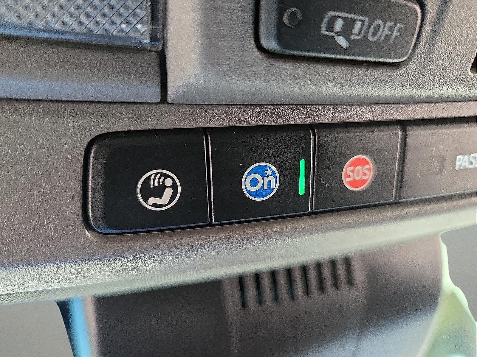 2022 Chevrolet Silverado 1500 4WD Crew Cab Short Bed Custom