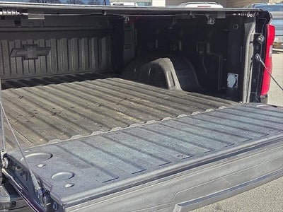 2022 Chevrolet Silverado 1500 4WD Crew Cab Short Bed Custom