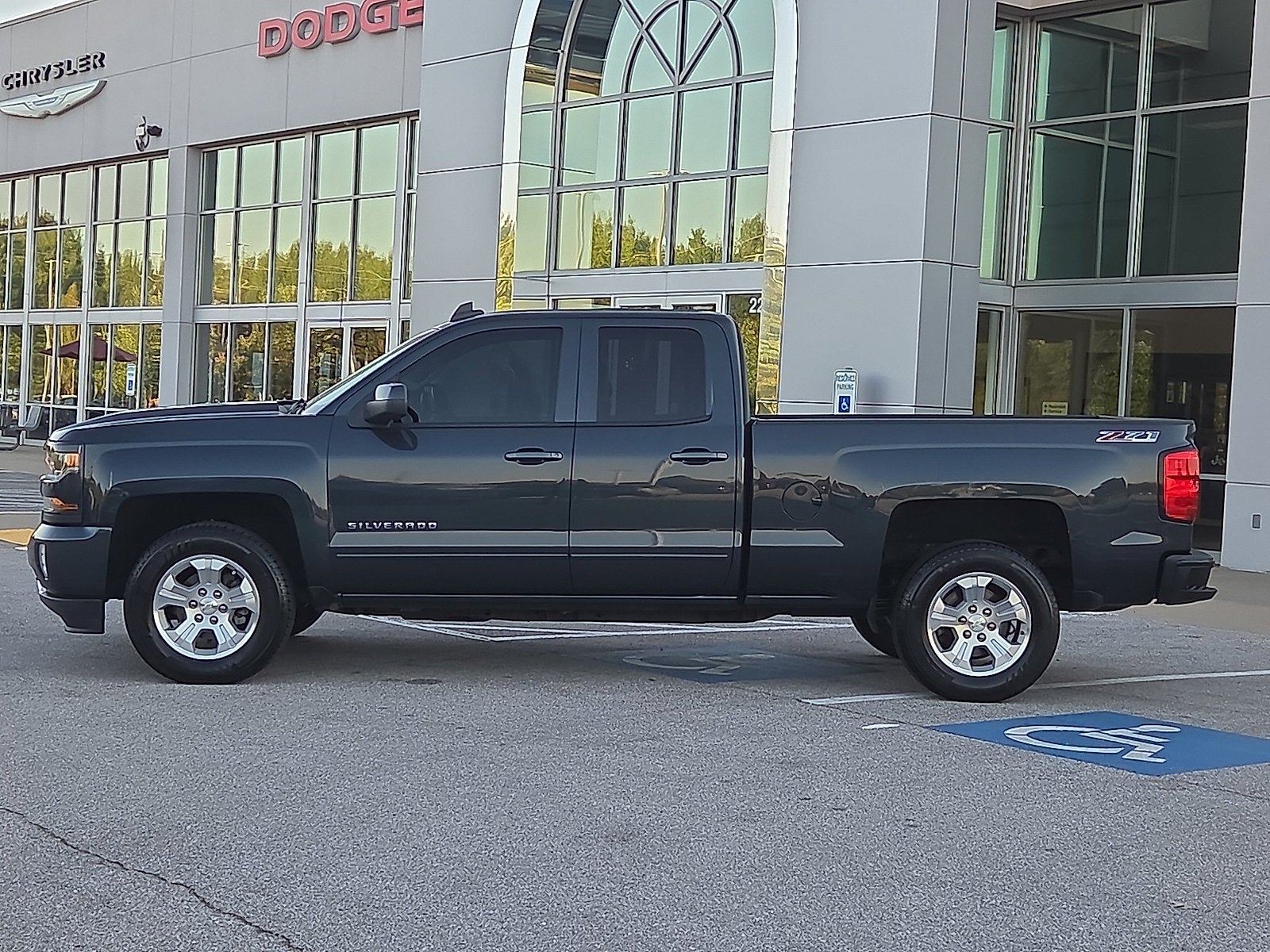 2017 Chevrolet Silverado 1500 2LT