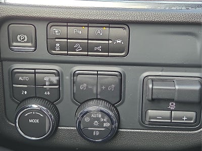 2025 Chevrolet Suburban 4WD High Country