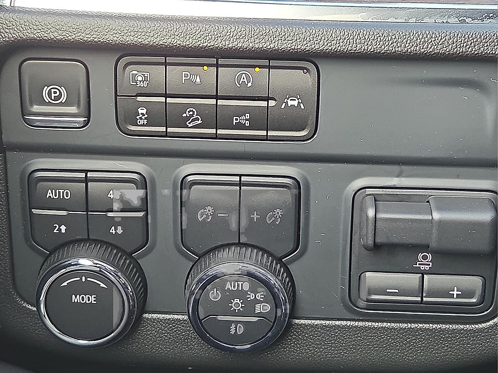 2025 Chevrolet Suburban 4WD High Country