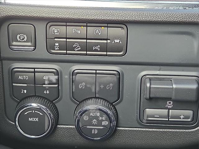 2025 Chevrolet Suburban 4WD High Country