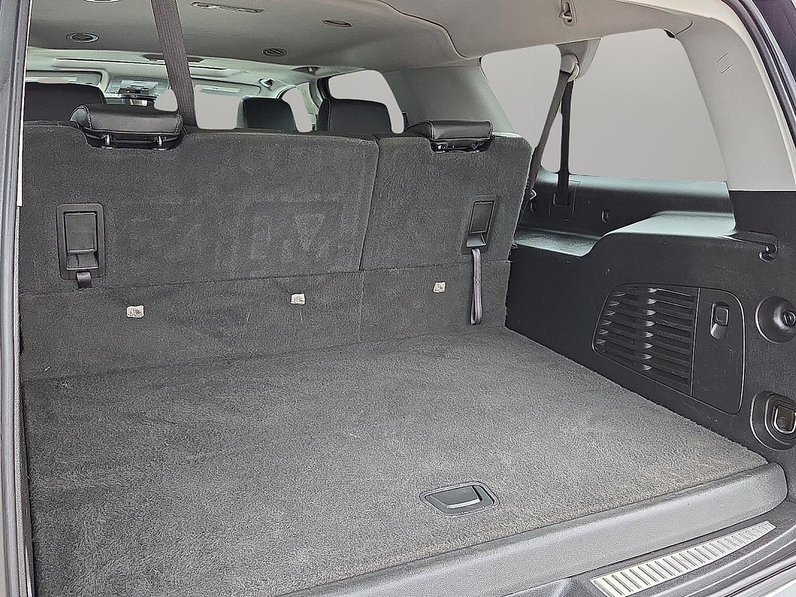 2020 Chevrolet Suburban 4WD LT