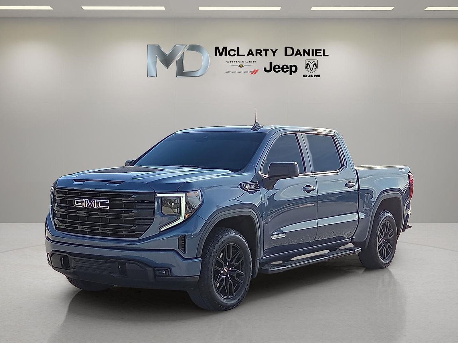 2025 GMC Sierra 1500 4WD Crew Cab Short Box Elevation with 3SB