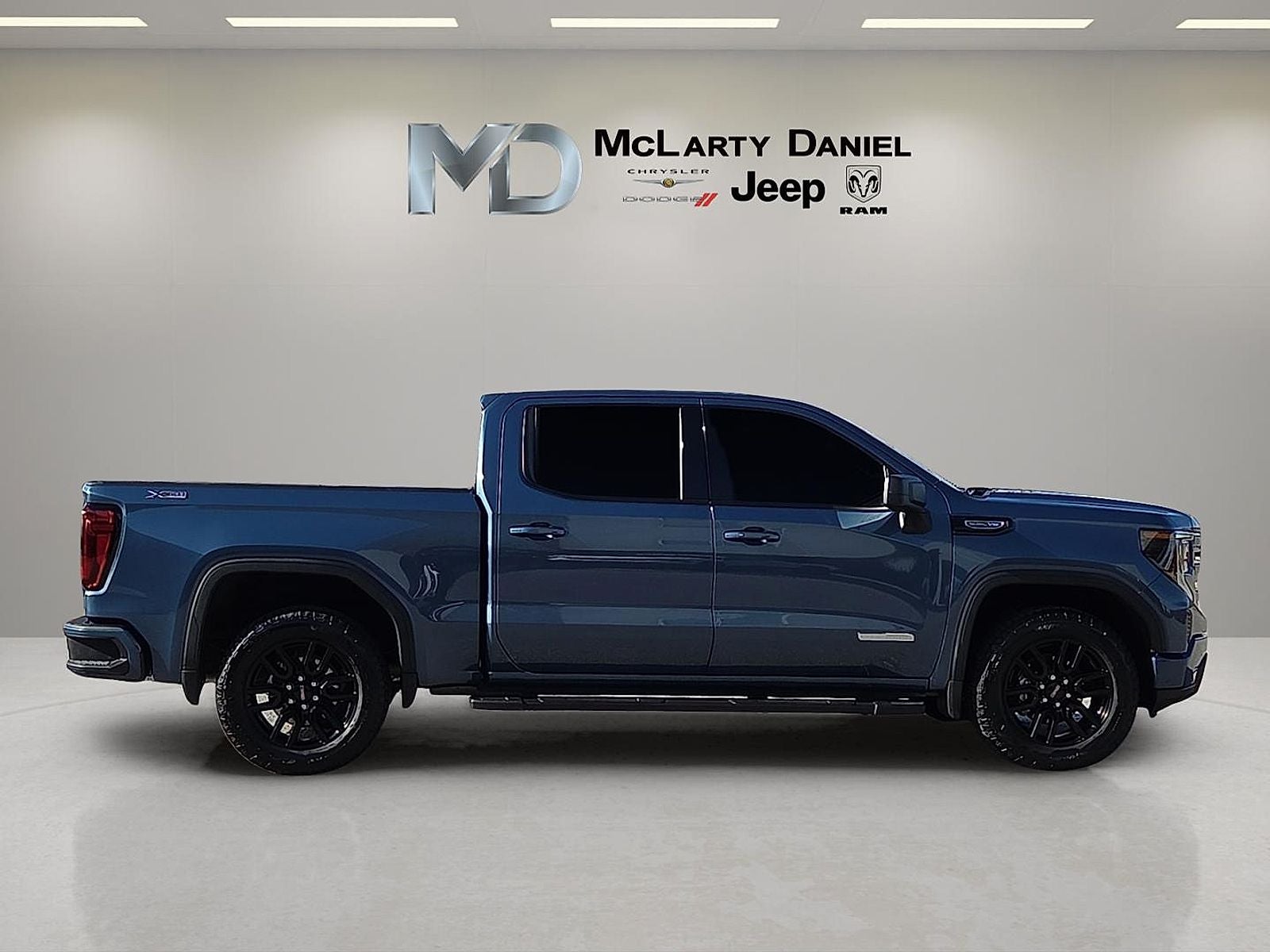 2025 GMC Sierra 1500 4WD Crew Cab Short Box Elevation with 3SB