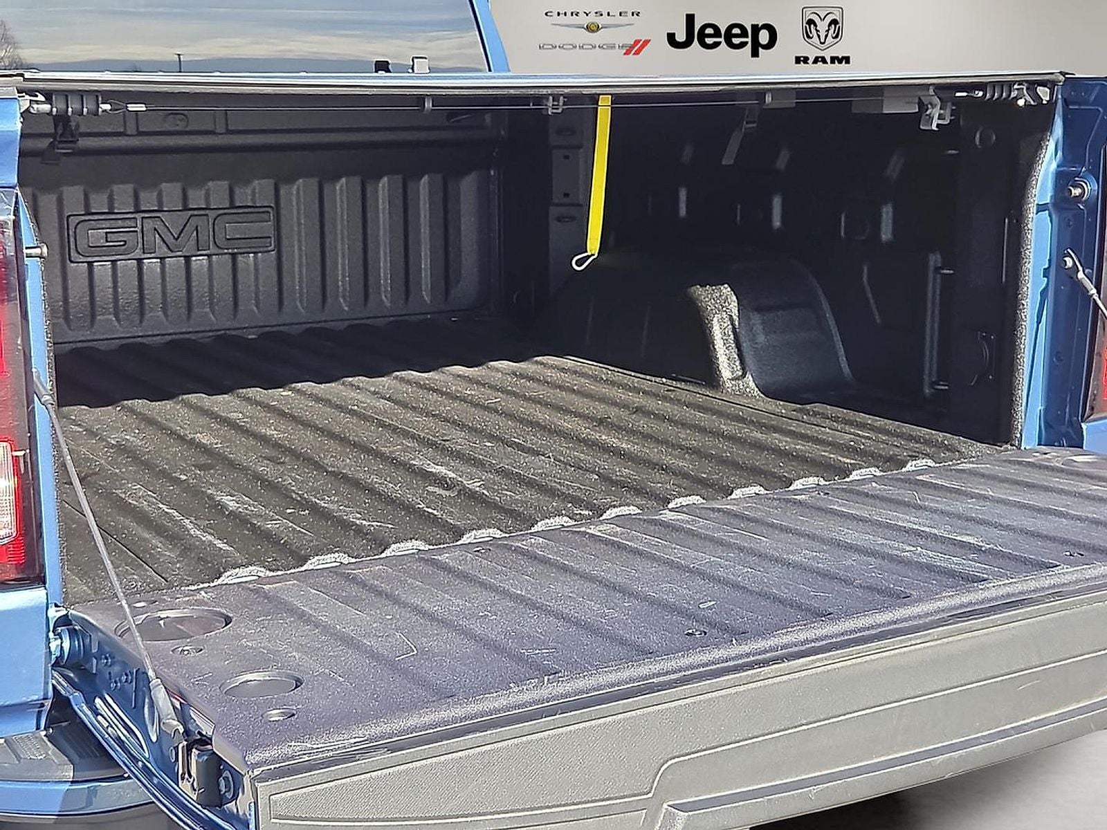 2025 GMC Sierra 1500 4WD Crew Cab Short Box Elevation with 3SB