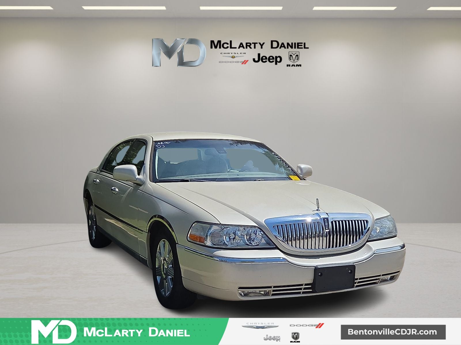 2003 Lincoln Town Car Cartier