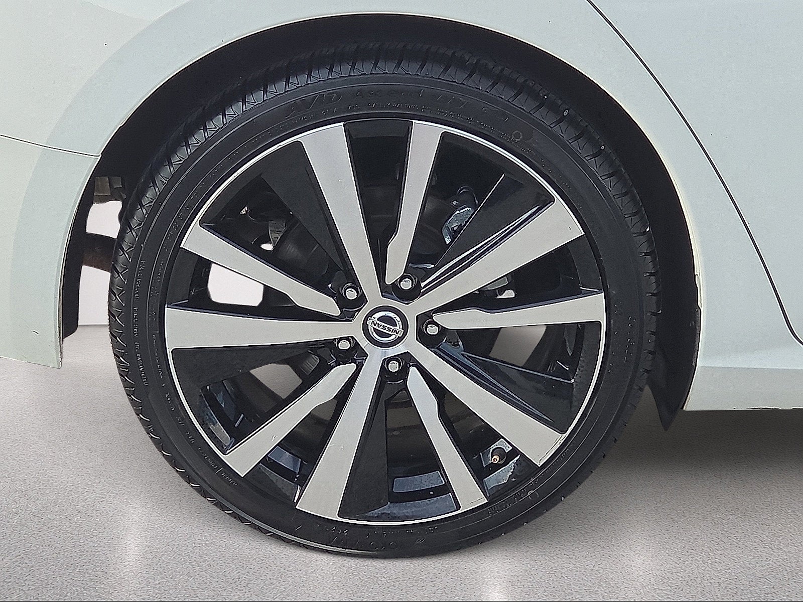 2021 Nissan Altima SR FWD