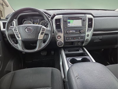 2017 Nissan TITAN SV