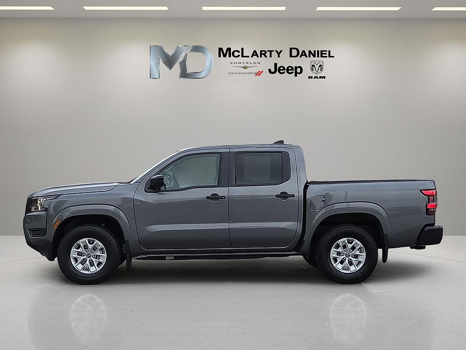 2025 Nissan Frontier Crew Cab S 4x4