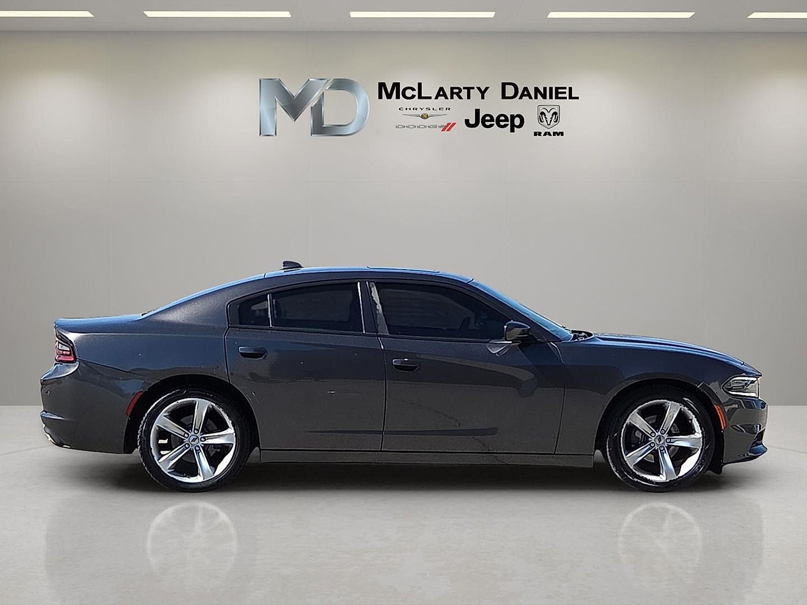 2018 Dodge Charger SXT Plus RWD