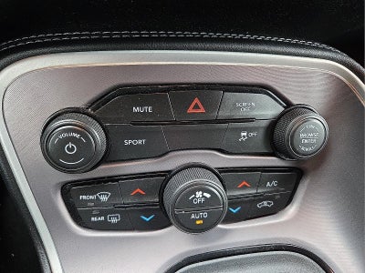 2022 Dodge Challenger SXT