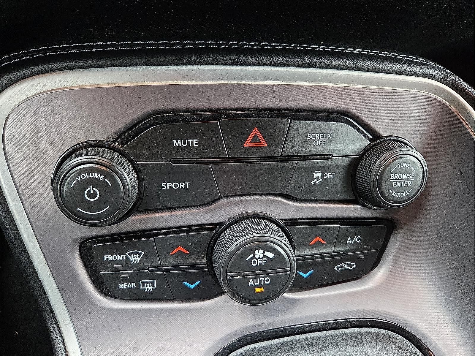 2022 Dodge Challenger SXT