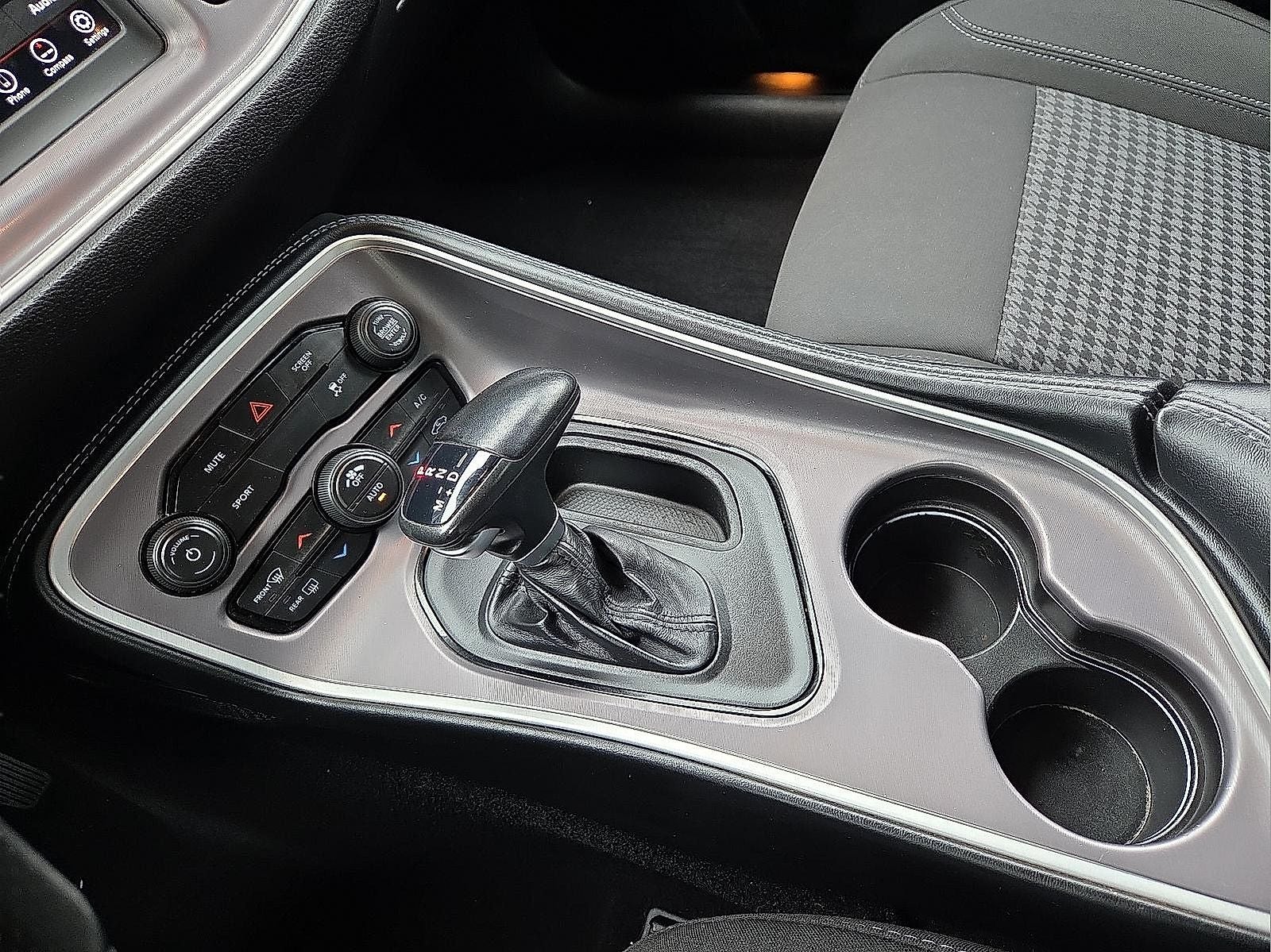 2022 Dodge Challenger SXT