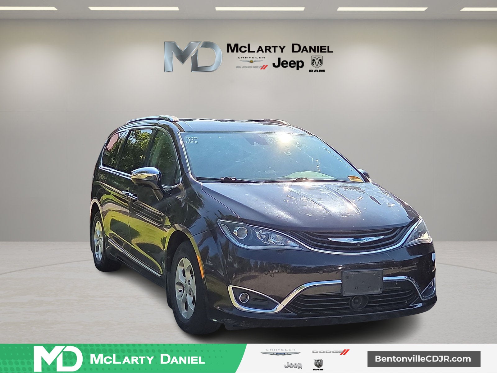 2017 Chrysler Pacifica Hybrid Platinum